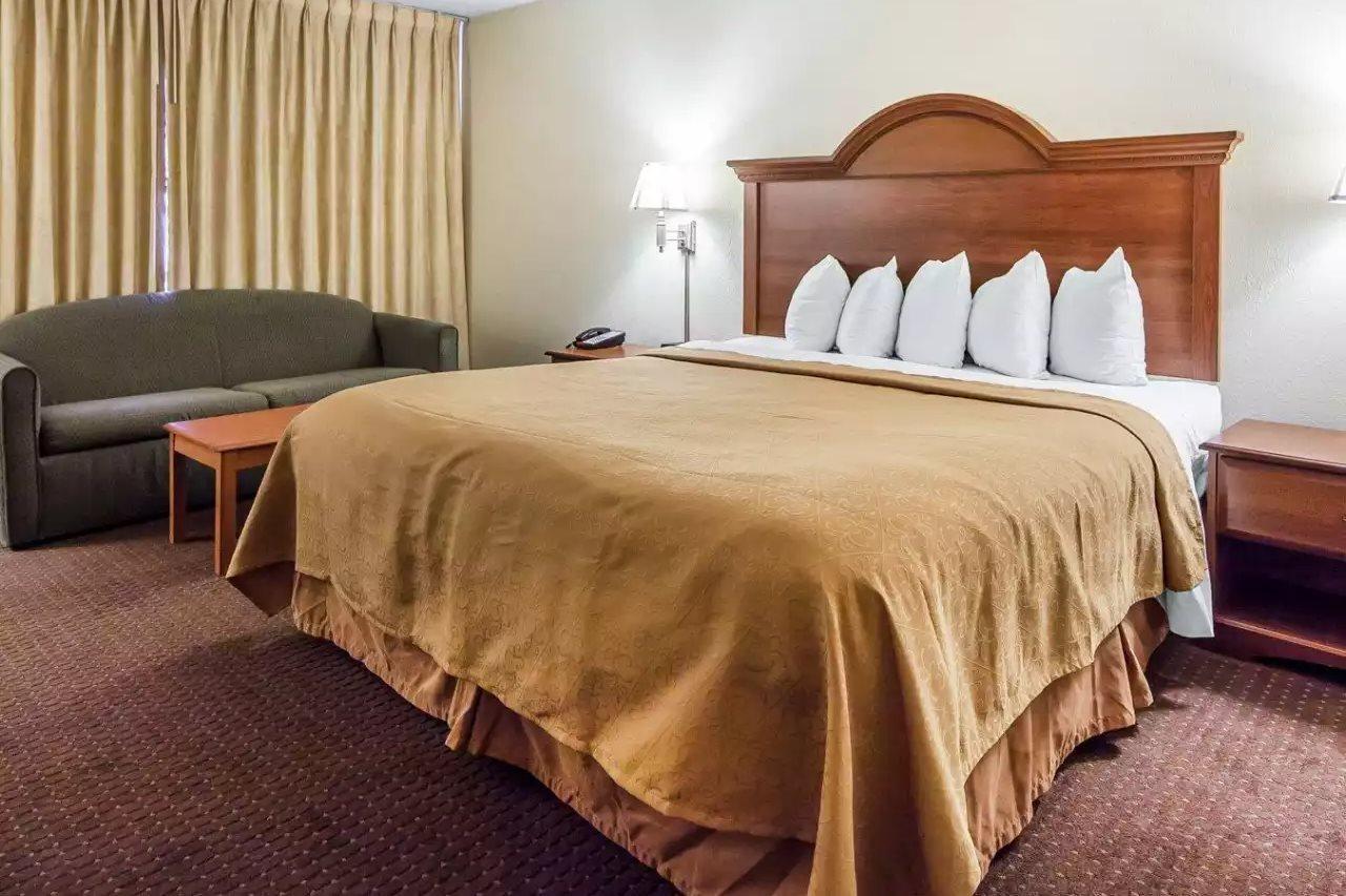 Quality Inn & Suites At Dollywood Lane Пиджен-Фордж Экстерьер фото