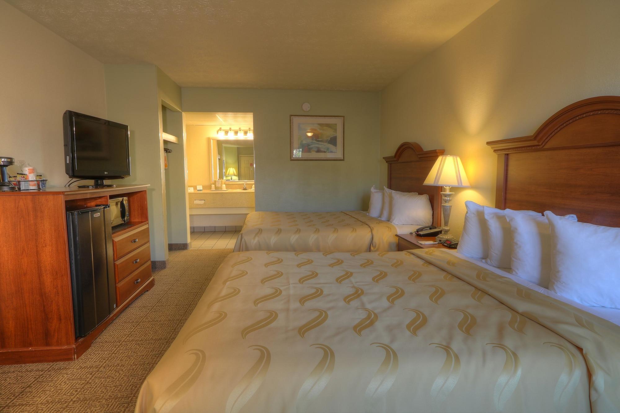 Quality Inn & Suites At Dollywood Lane Пиджен-Фордж Экстерьер фото