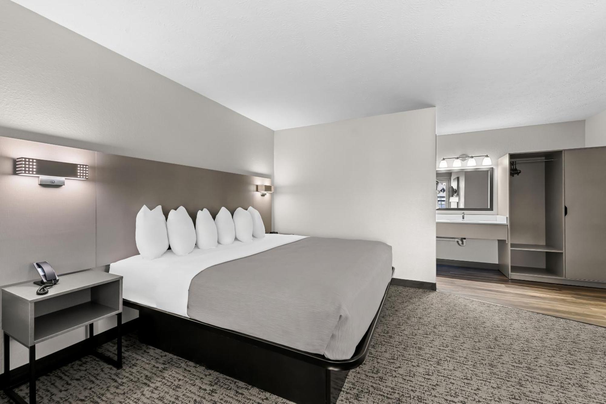 Quality Inn & Suites At Dollywood Lane Пиджен-Фордж Экстерьер фото