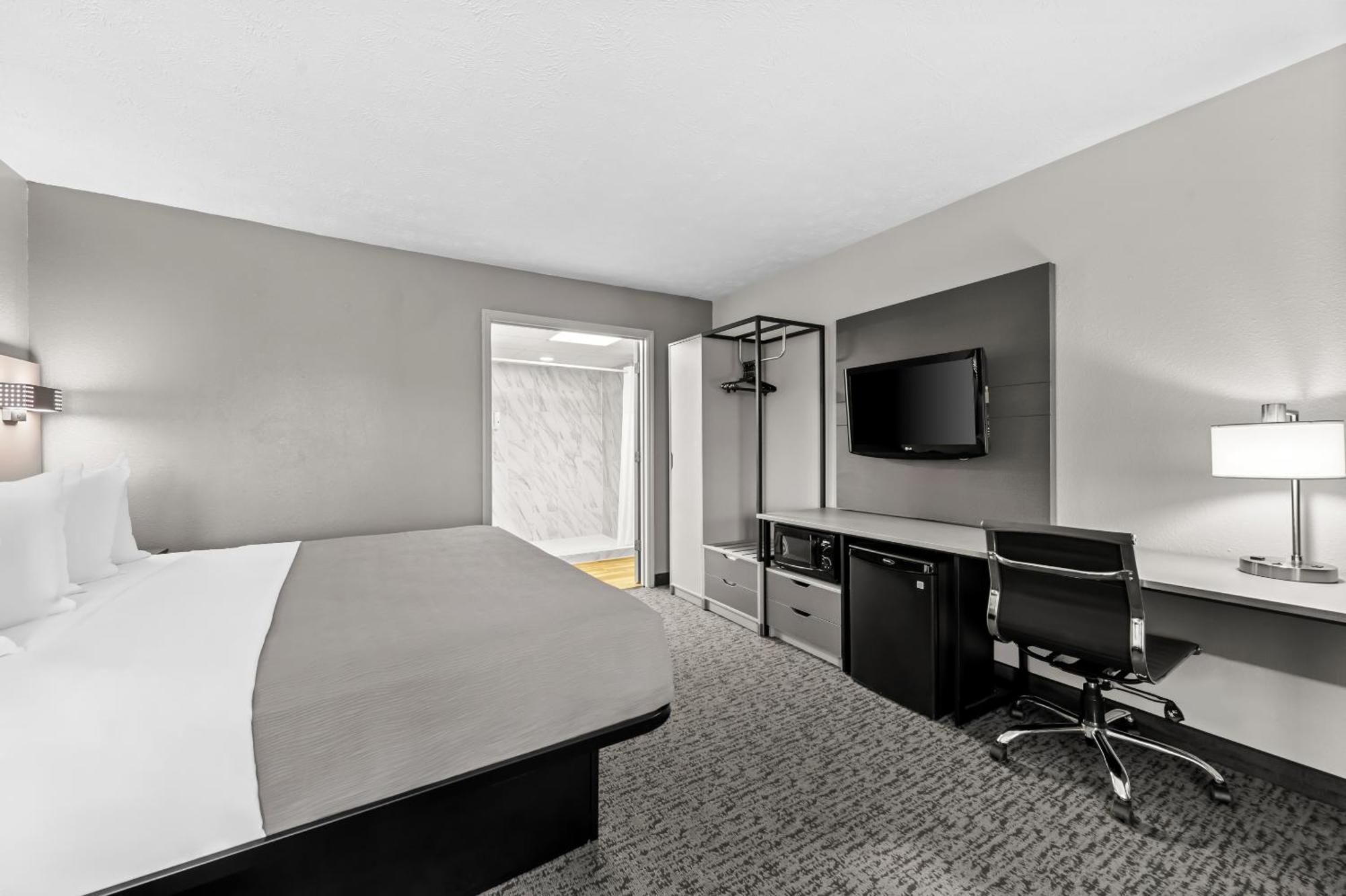 Quality Inn & Suites At Dollywood Lane Пиджен-Фордж Экстерьер фото