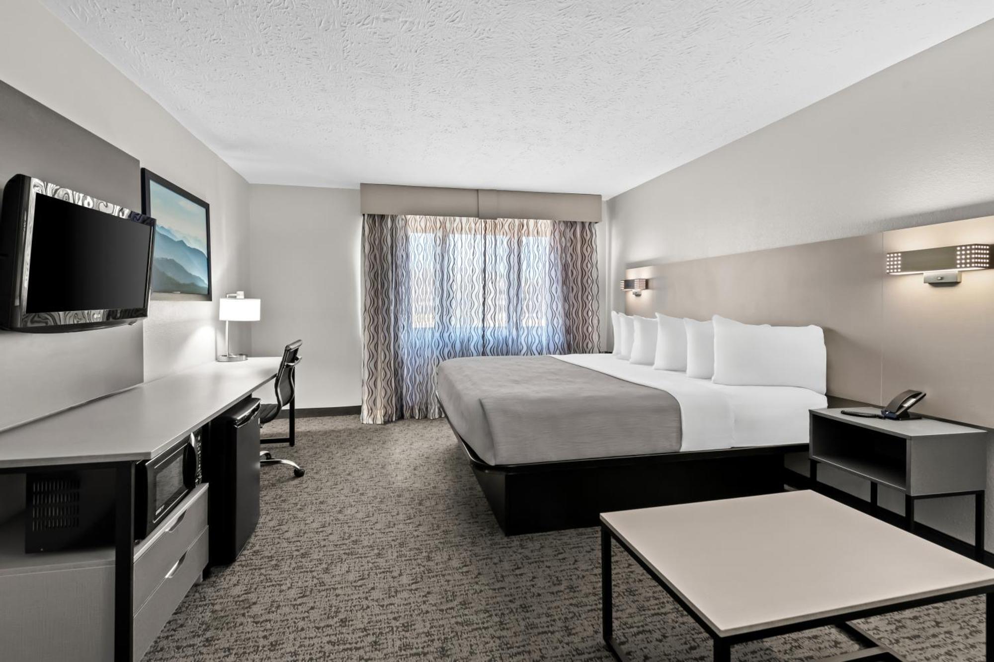Quality Inn & Suites At Dollywood Lane Пиджен-Фордж Экстерьер фото