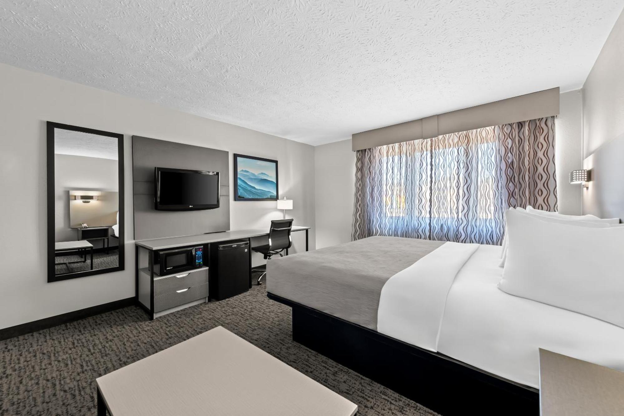 Quality Inn & Suites At Dollywood Lane Пиджен-Фордж Экстерьер фото