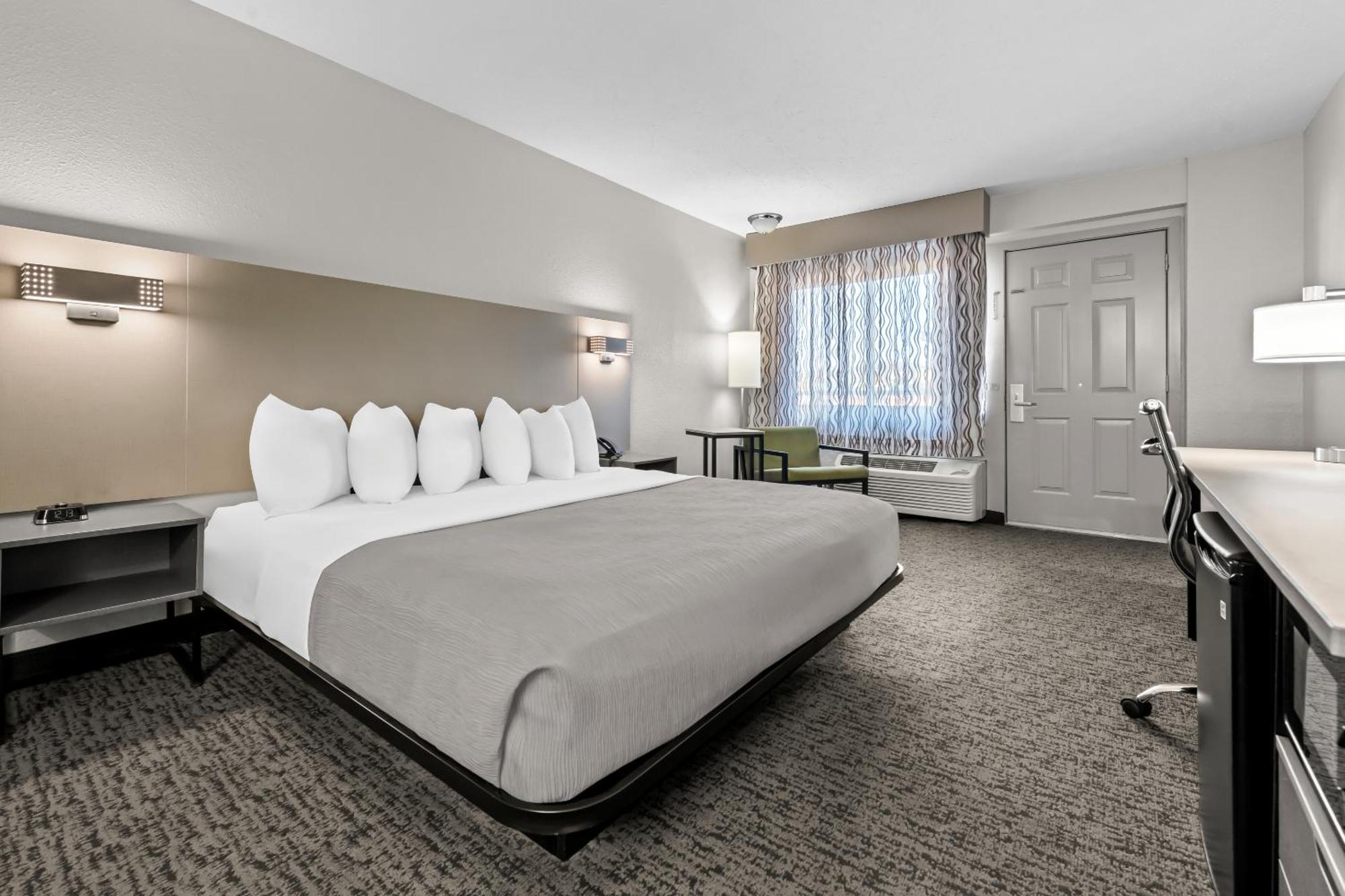 Quality Inn & Suites At Dollywood Lane Пиджен-Фордж Экстерьер фото
