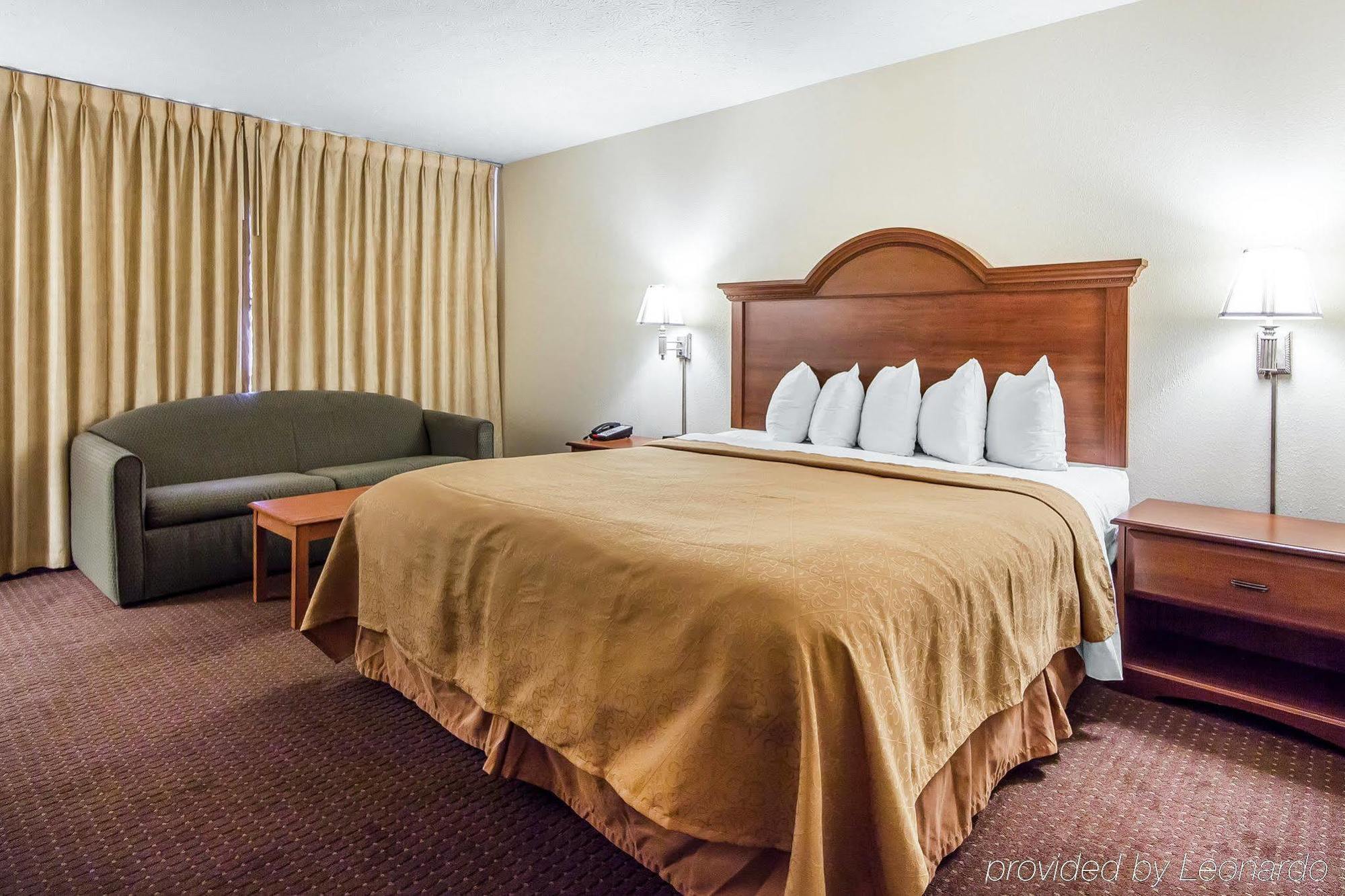 Quality Inn & Suites At Dollywood Lane Пиджен-Фордж Экстерьер фото